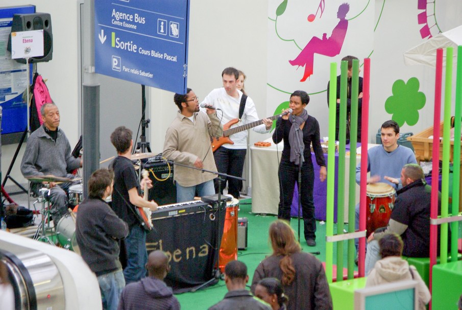 Evry Daily Photo - Concert Ebena Inauguration Gare Evry Centre 190.jpg